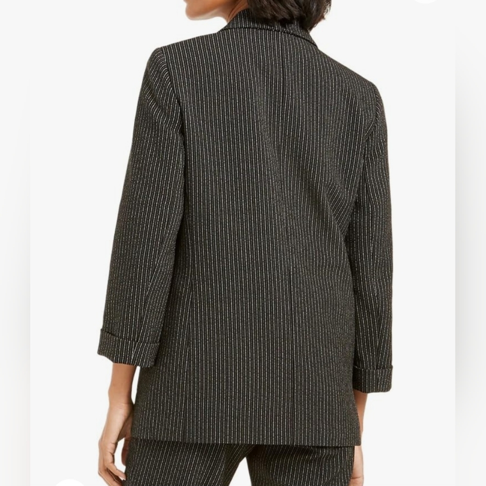 BAR III suit separates